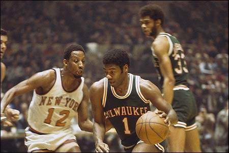 本赛季云南玉昆主场场均观众超2.2万人，带动直接消费2.3亿元