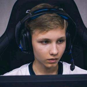 鲁媒：相比外教，韩鹏最大优势是对泰山的信仰以及积累的威望